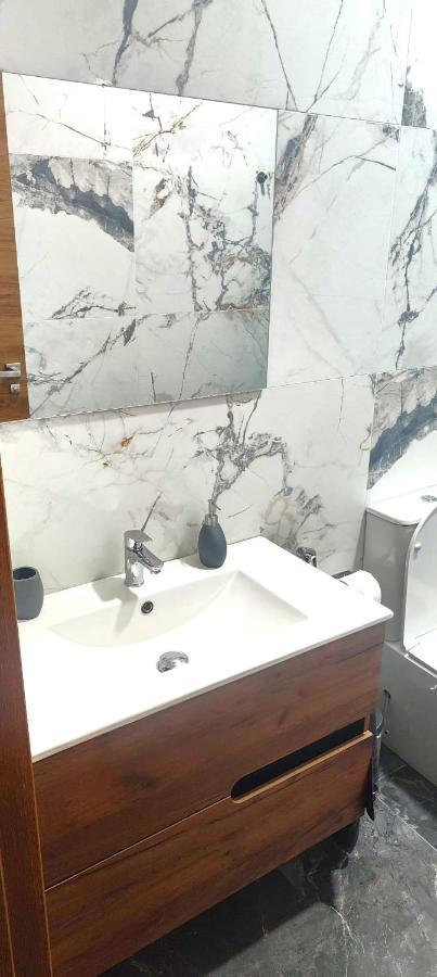 Beautiful Appartment In 마르토렐 외부 사진